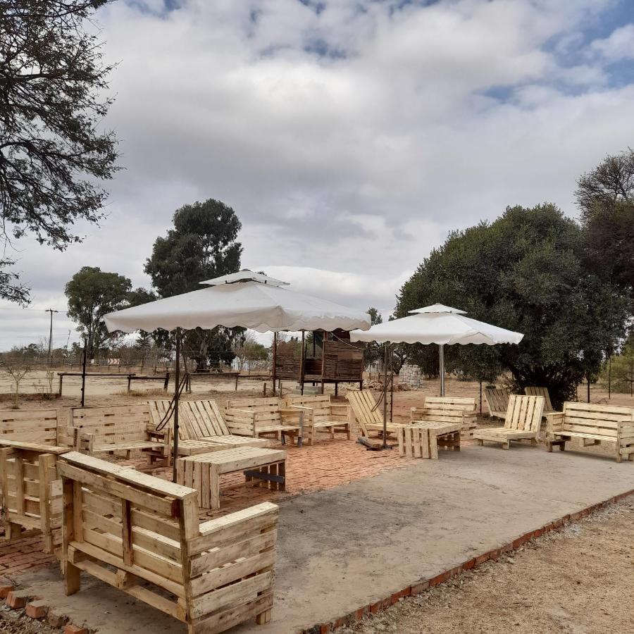 The Monument Barnyard Farm Centurion Exterior photo